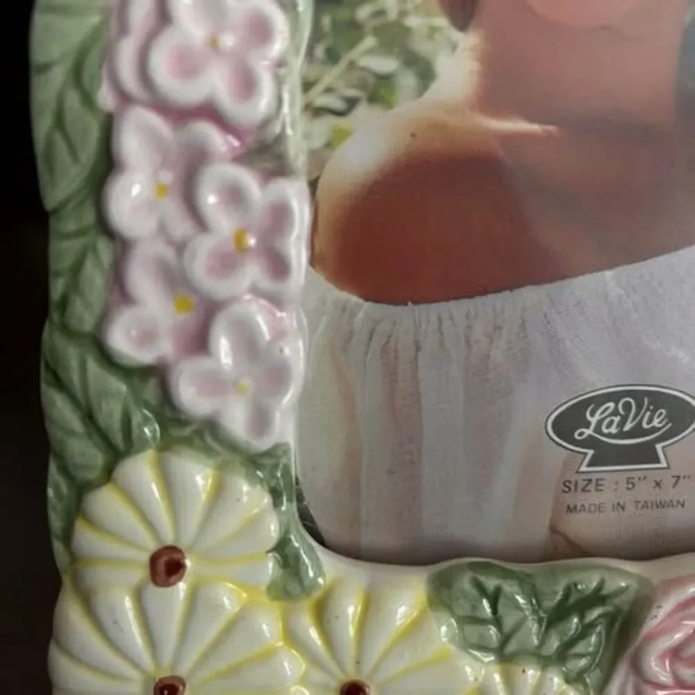 Vintage Floral Ceramic Photo Frame 5x7 Cottagecore